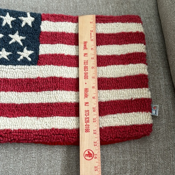 ✨ CHANDLER 4 CORNERS Stars and Stripes Hooked Wool Flag Pillow Cover - Picture 9 of 10